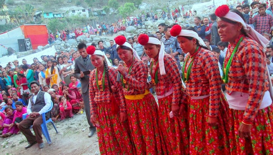 सुदूरपश्चिममा आज ‘पुसे पन्ध्र’ हर्षोल्लासका साथ मनाइँदै